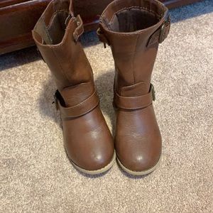 Cat & Jack toddler size 9 boots